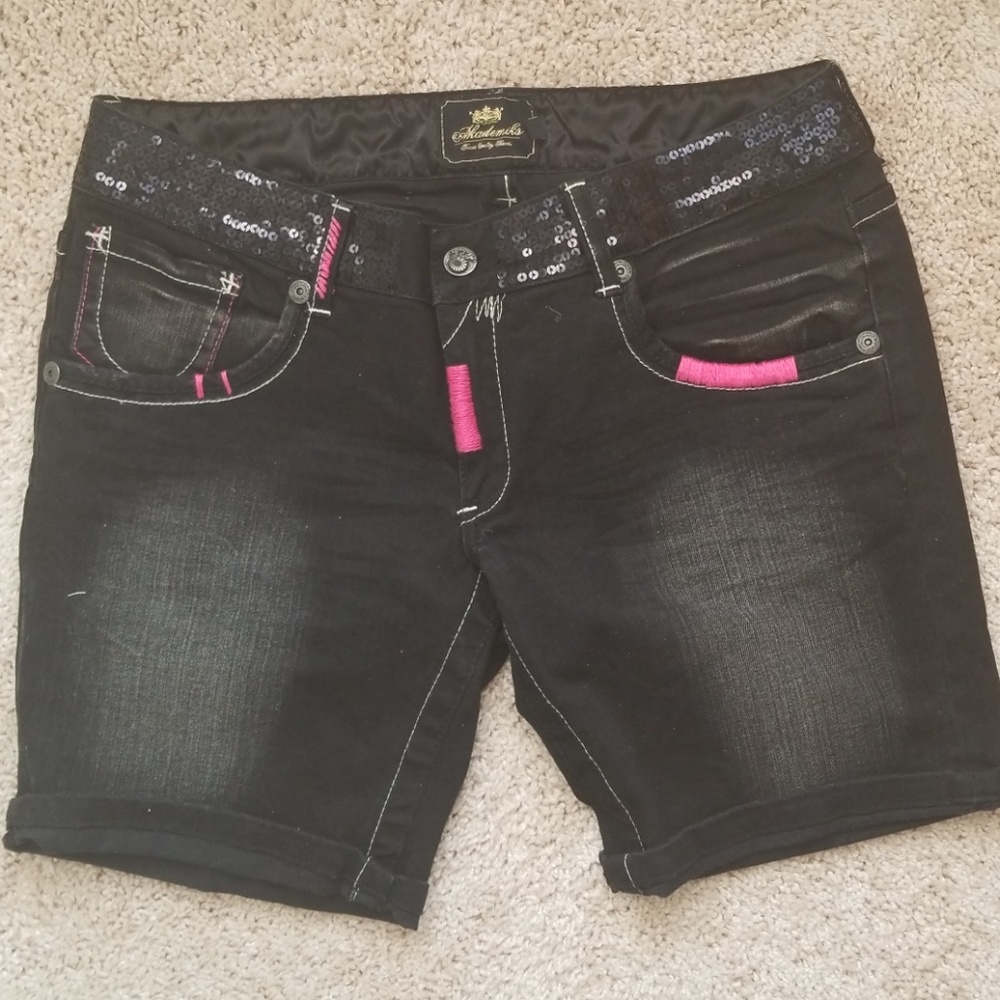 Apple Bottoms Black & Pink Shorts Size 30